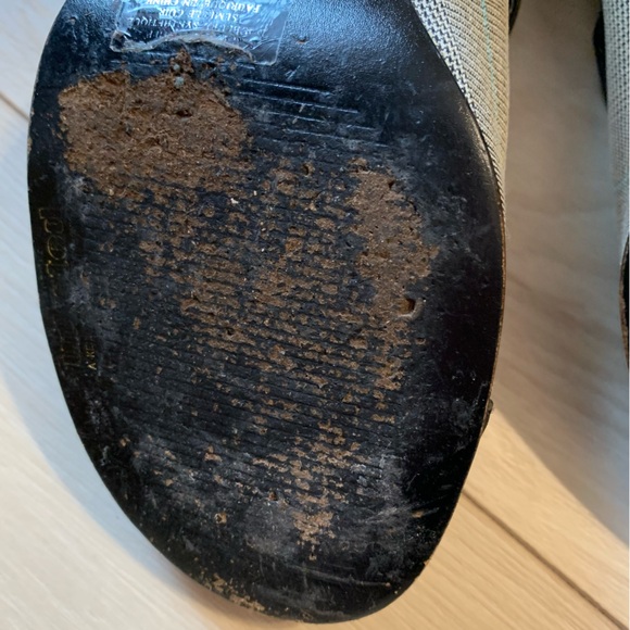 Plaid Heels with Black Tips - Picture 9 of 10